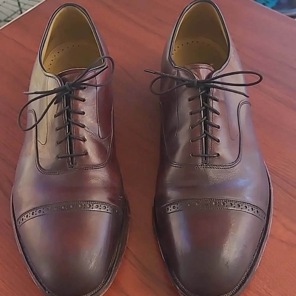 J & M Johnston & Murphy Mens size 10 Brown leather oxford dress shoes